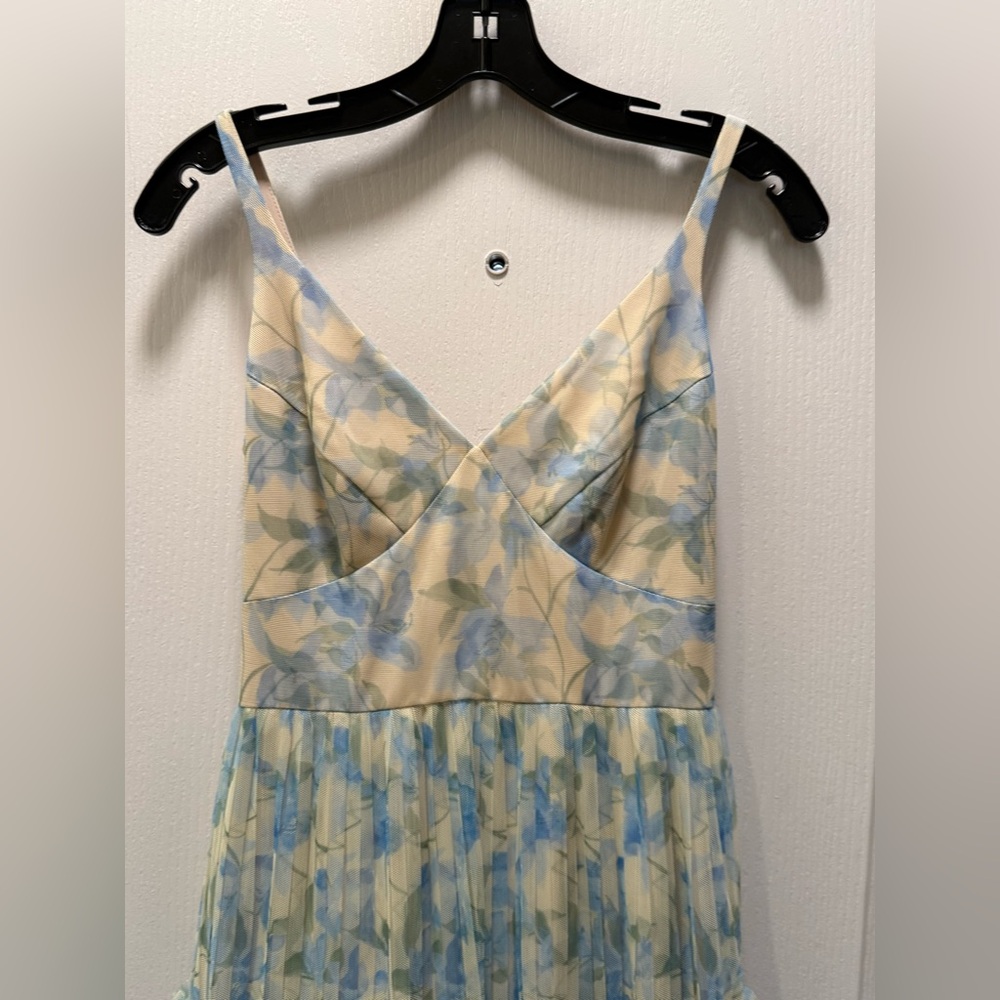 Hutch Watercolor Vining Daffodils Tulle  Dress Colors: Ivory/Sky Size 2 NWT - Picture 4 of 9